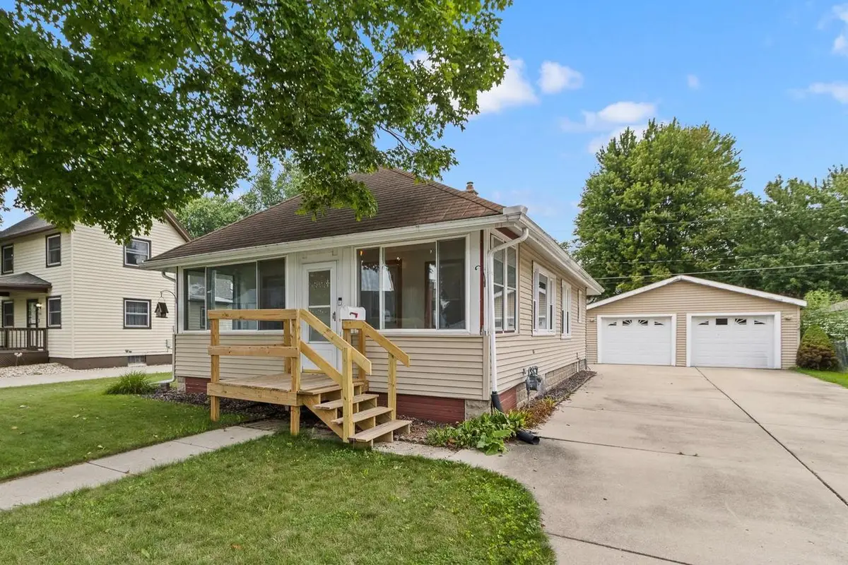 1402 Barham Avenue, Janesville, WI 53548 - #1