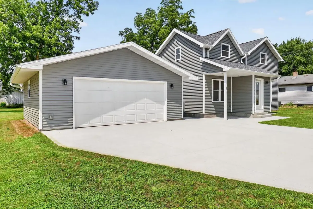 637 Lewellen Street, Marshall, WI 53559 - #1