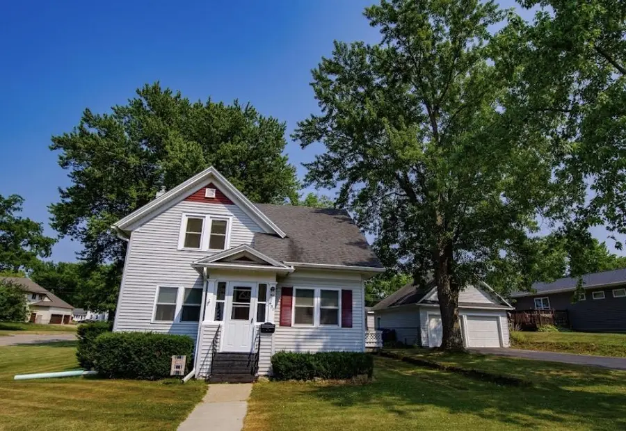 430 Capital Street, Wisconsin Dells, WI 53965 - #3