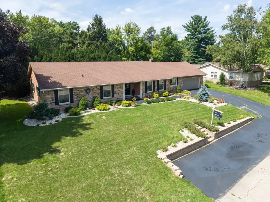 1903 Eastwood Avenue, Janesville, WI 53545 - #2