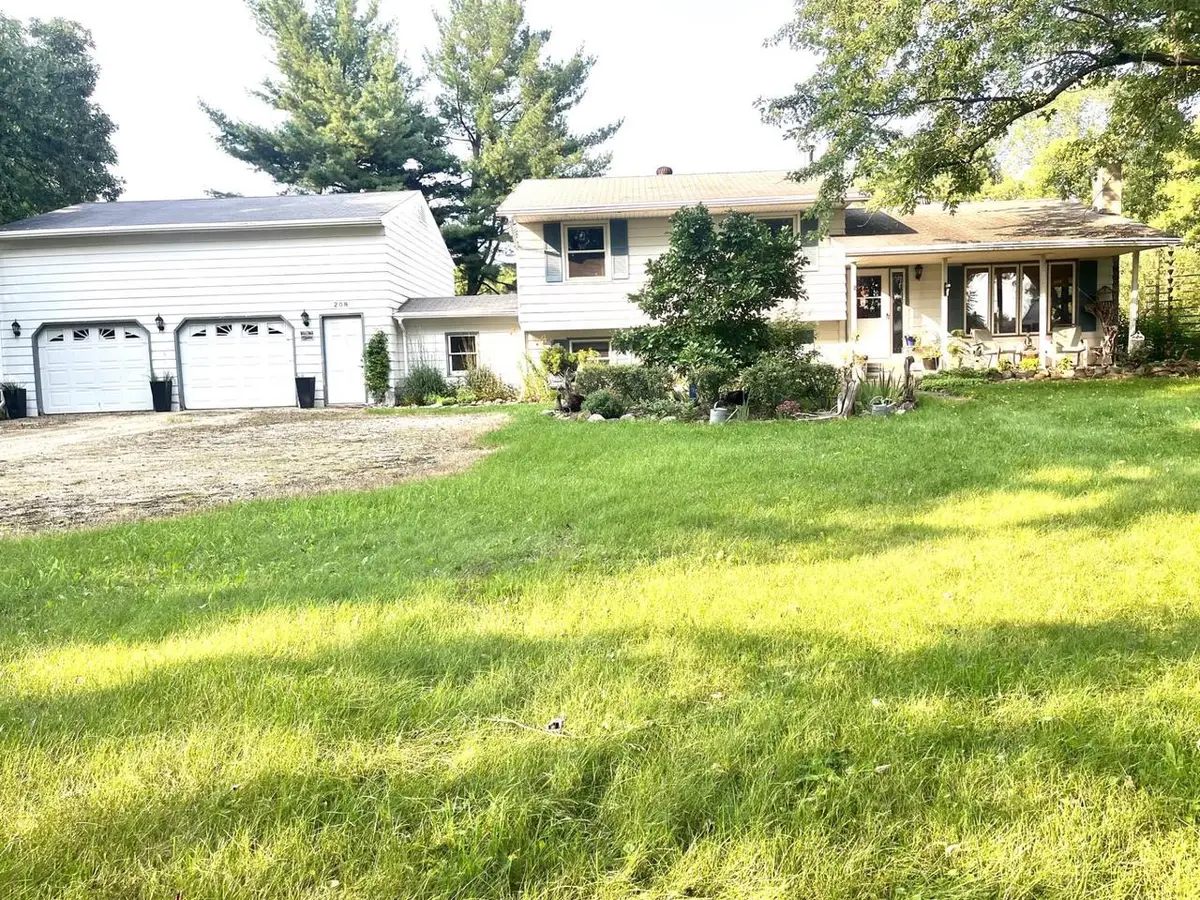 208 1st Street, Rio, WI 53960 - #1