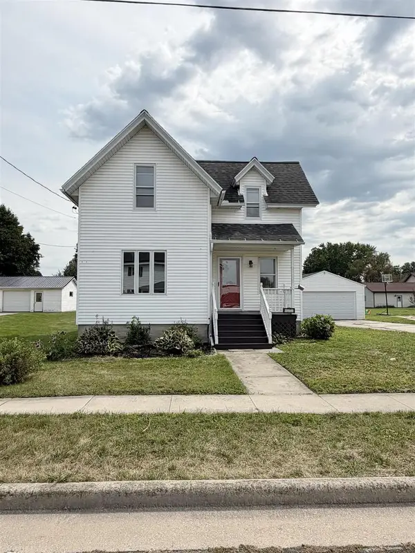 220 Center Street, Randolph, WI 53956