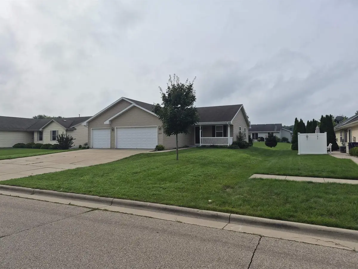 4022 Kingsford Drive, Janesville, WI 53546 - #1