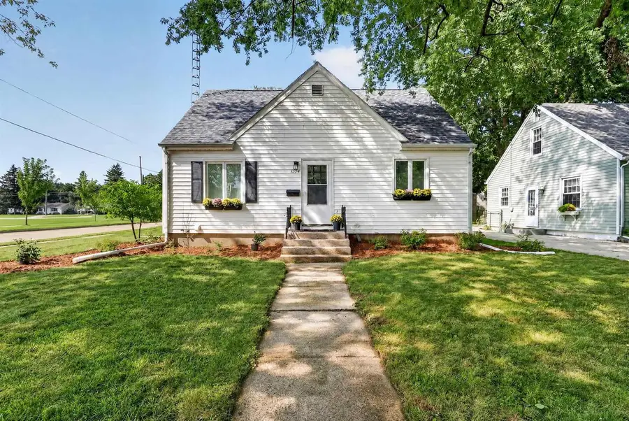 1524 Greenview Avenue, Janesville, WI 53548 - #2