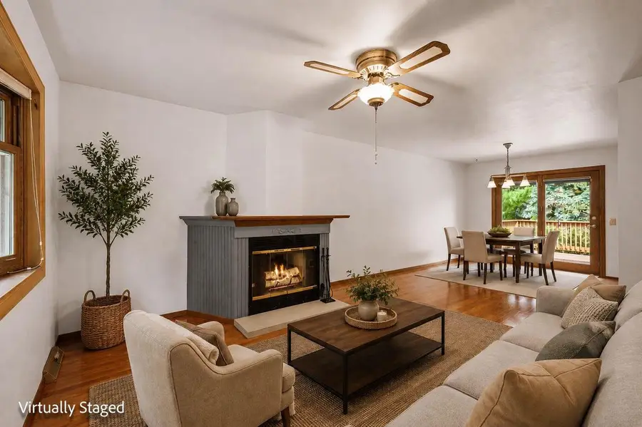 9 Esther Court, Madison, WI 53714 - #3