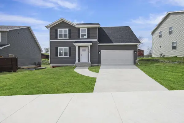 203 Dahlia Drive, Stoughton, WI 53589