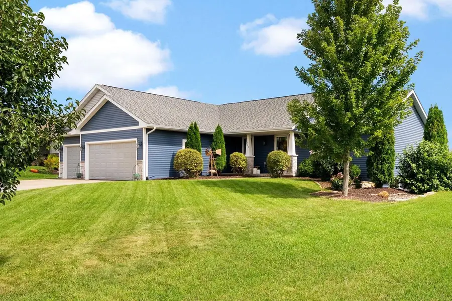 370 Oak Street, Evansville, WI 53536 - #2