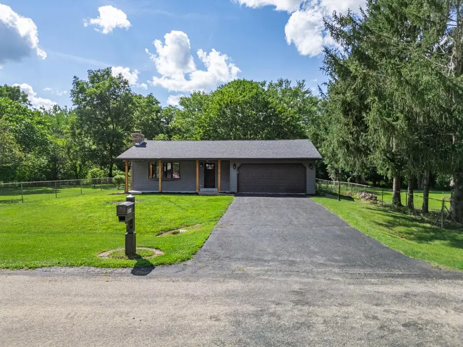 6816 Stardust Trail, Roscoe, IL 61073 - #2
