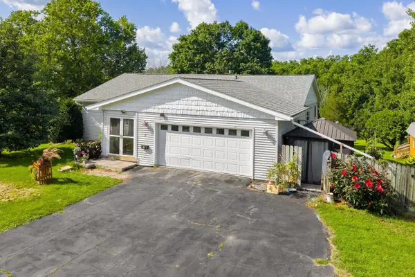 7 Parkwood Drive, Lancaster, WI 53813