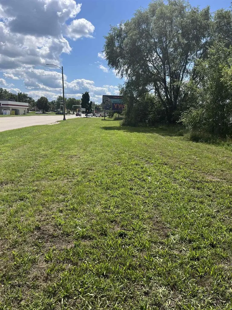 610 W Centerway, Janesville, WI 53548 - #1