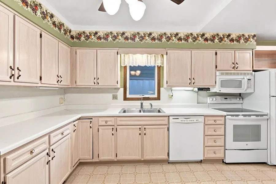 54 S Marquette Street, Madison, WI 53704 - #3