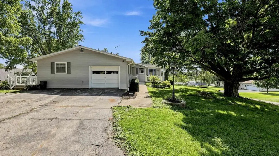 1401 Fayette Road, Darlington, WI 53530 - #2