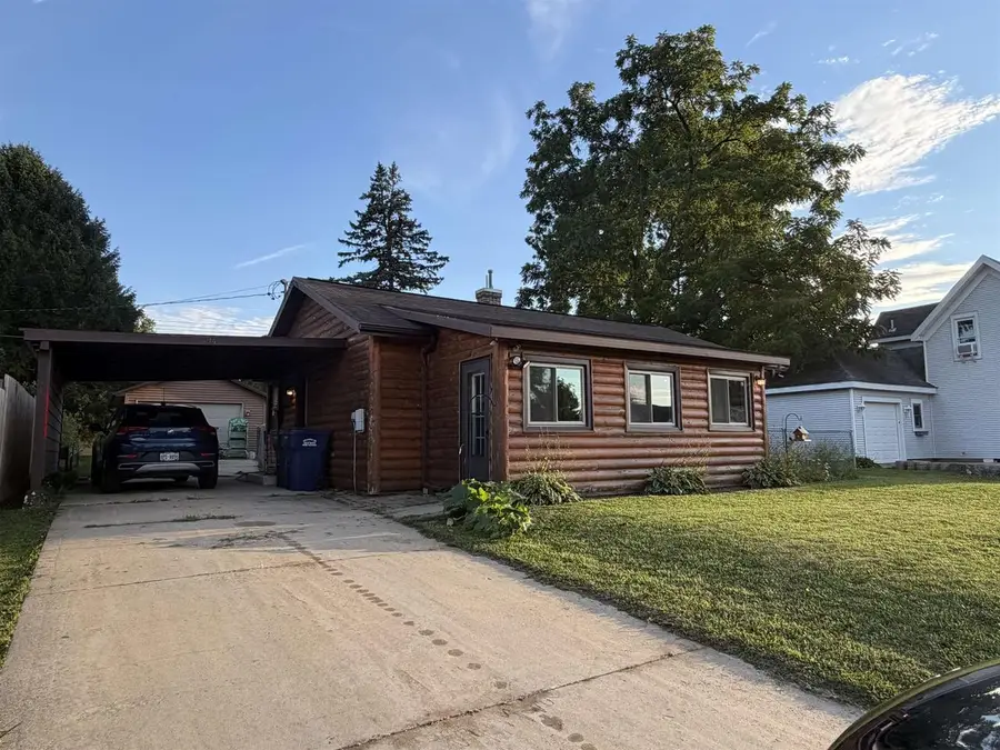 214 High Street, Rio, WI 53960 - #2