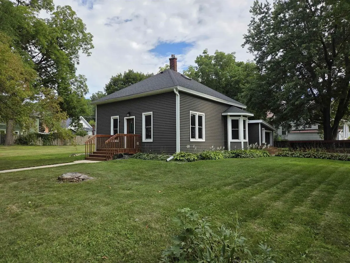 515 E Kinder Street, Richland Center, WI 53581 - #1