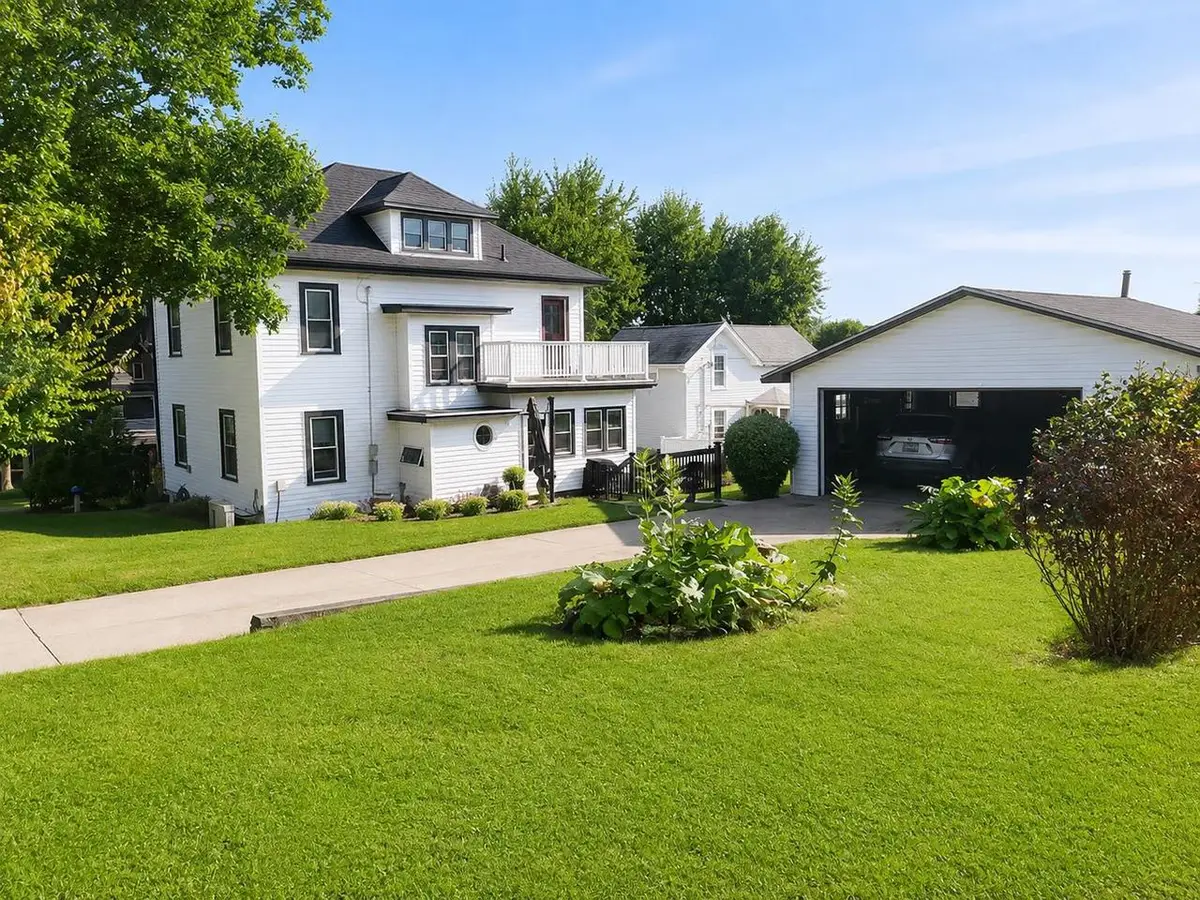 419 5th Avenue, New Glarus, WI 53574 - #1