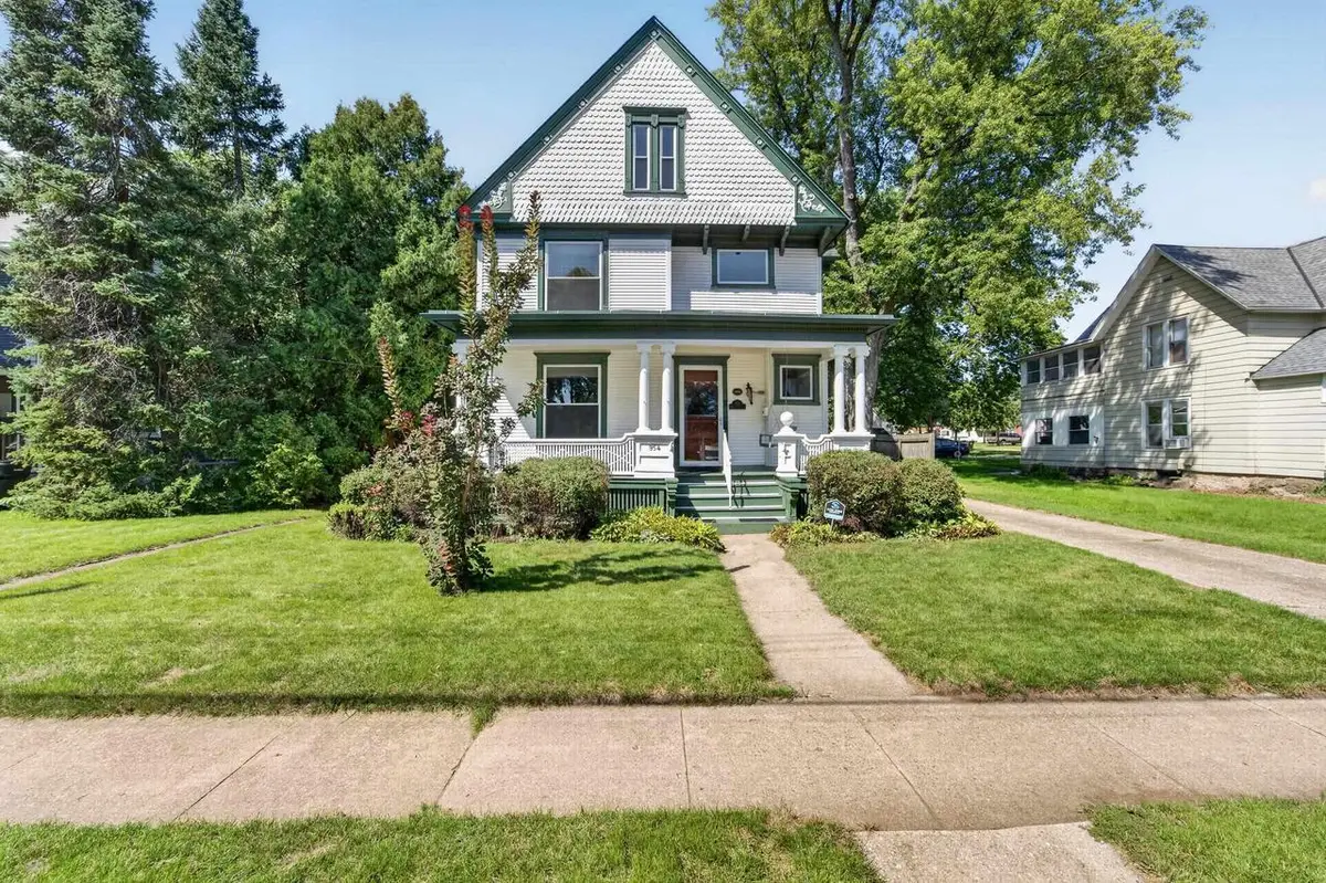 954 Bluff Street, Beloit, WI 53511 - #1