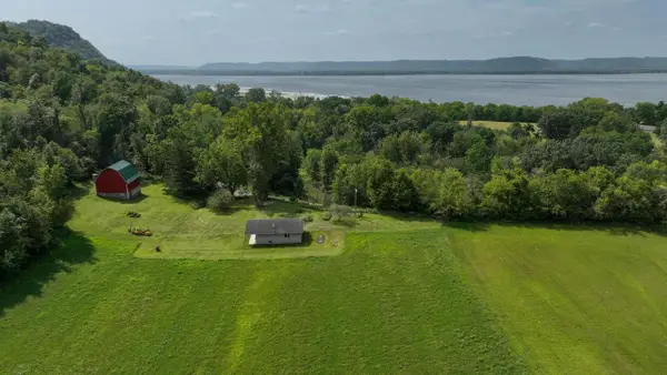 W1486 Spring Coulee Road, Genoa, WI 54632