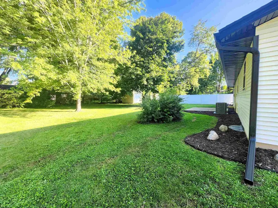 430 Woodview Drive, Sun Prairie, WI 53590 - #3