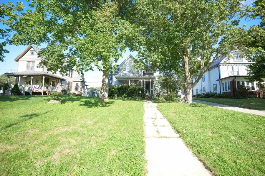 270 N Monroe Street, Waterloo, WI 53594 - #2