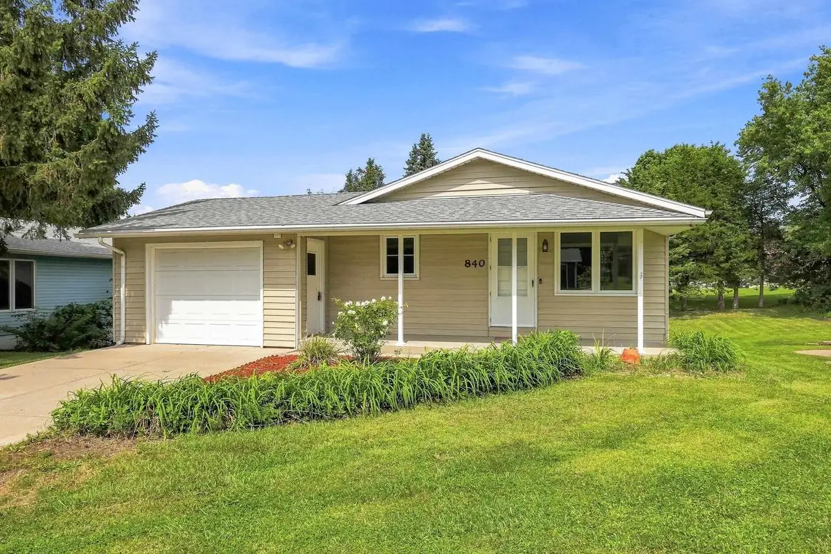 840 Jewett Street, Platteville, WI 53818 - #1