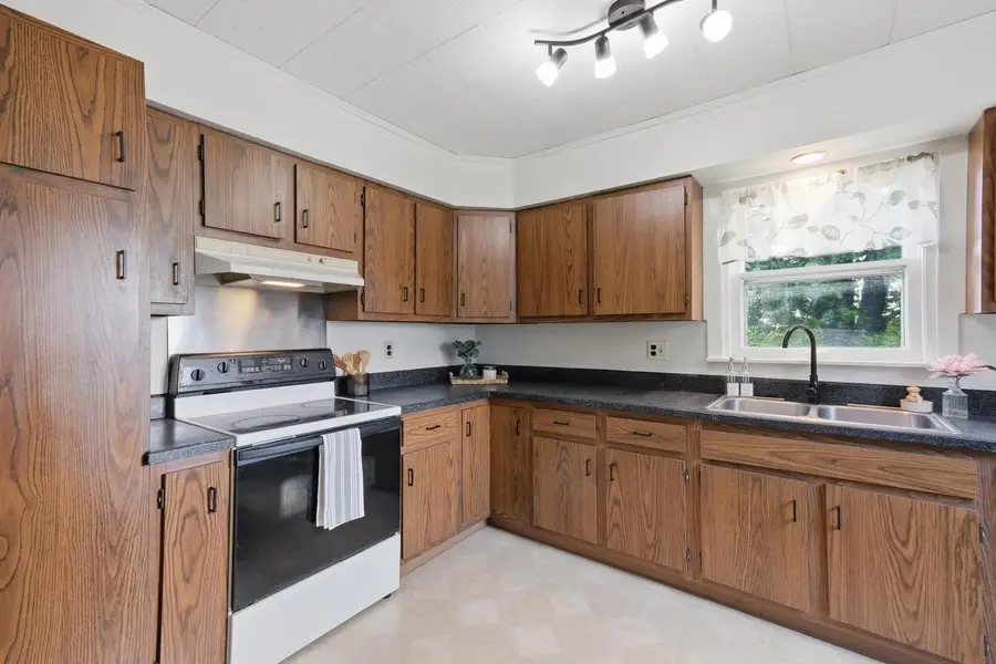 W5102 Bradley Road, Rio, WI 53960 - #2