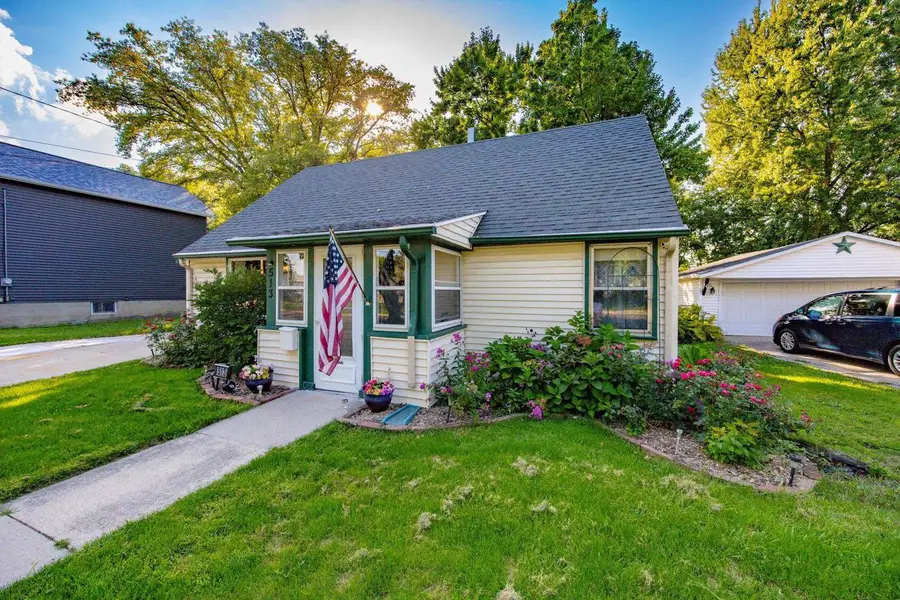 513 N High Street, Fort Atkinson, WI 53538 - #3