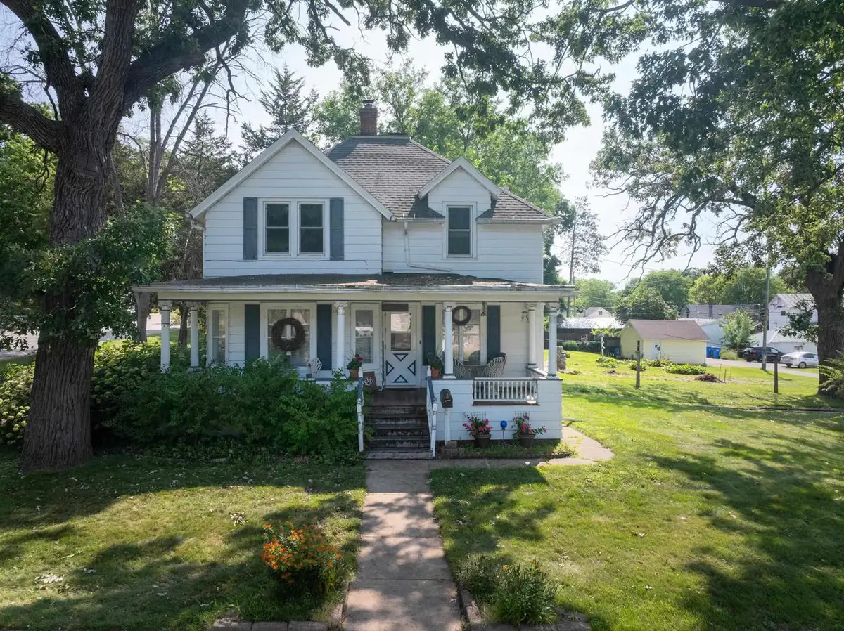 1020 Wood Street, Baraboo, WI 53913 - #1