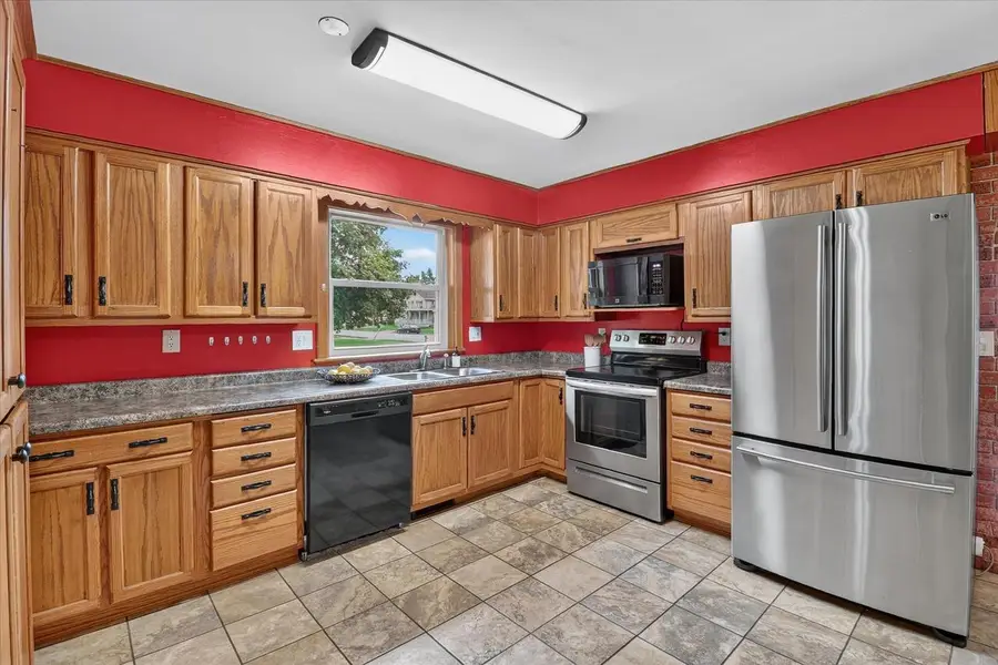 2002 Mineral Point Avenue, Janesville, WI 53548 - #3