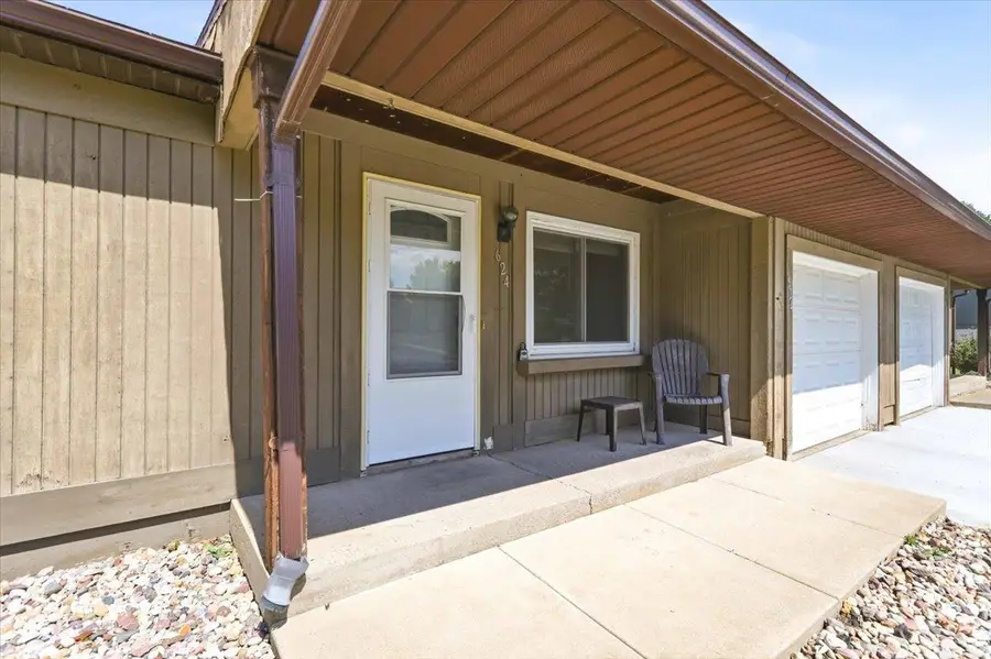 624 Madison Avenue, Baraboo, WI 53913 - #2