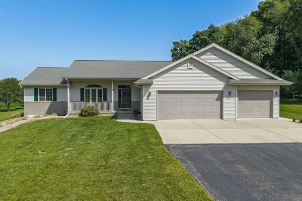 8096 E Quail Meadow Lane, Reedsburg, WI 53959