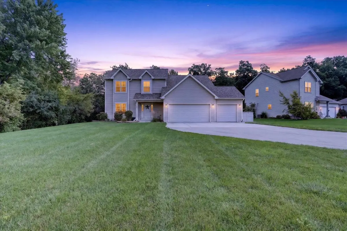 185 N Cranberry Street, Elkhorn, WI 53121 - #1