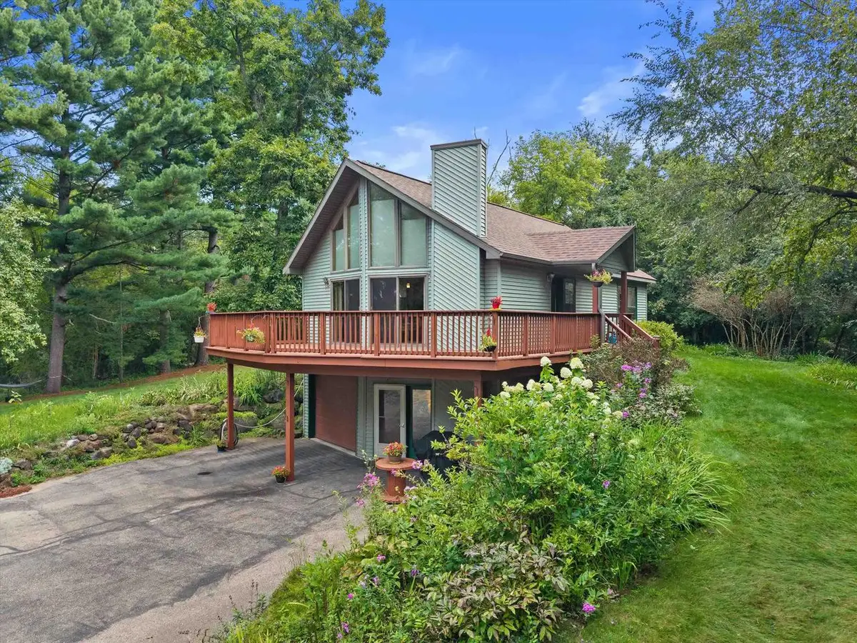 W14129 Theresa Lane, Prairie Du Sac, WI 53578 - #1