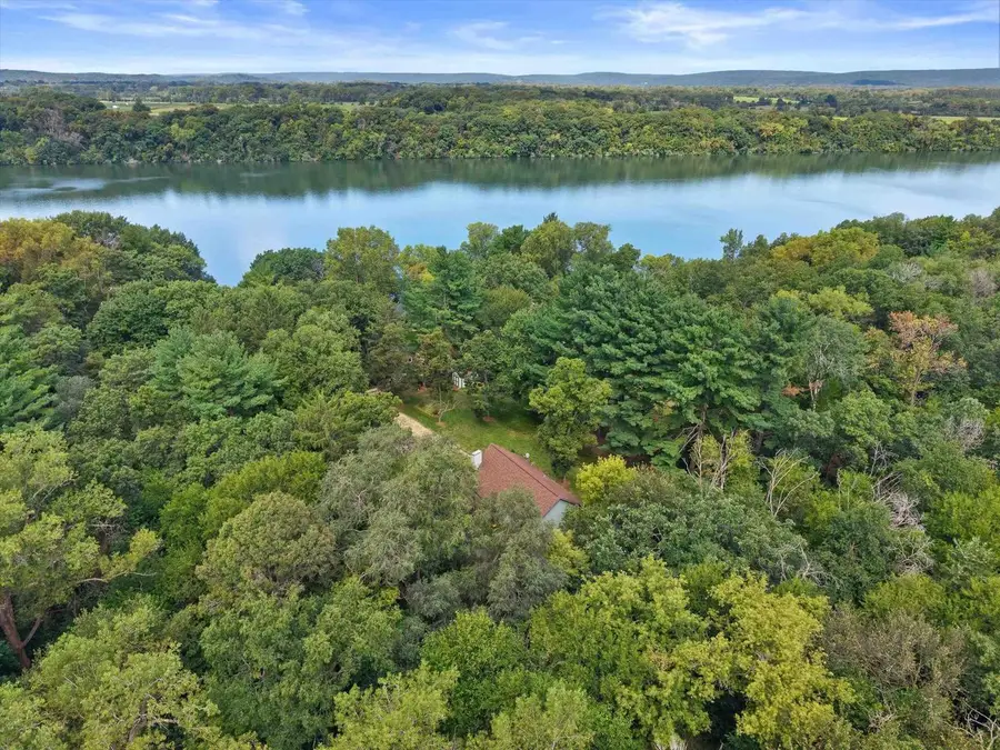 W14129 Theresa Lane, Prairie Du Sac, WI 53578 - #2