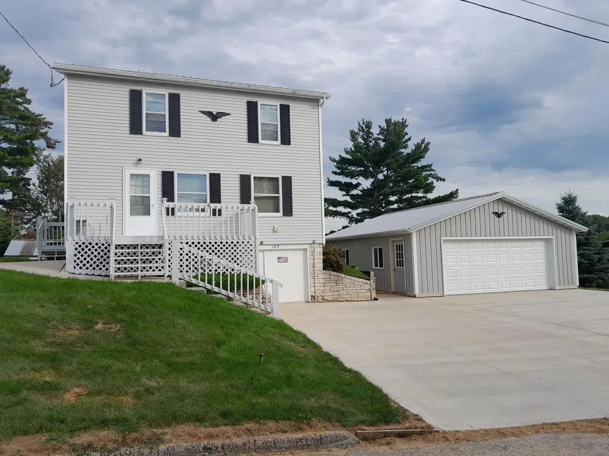109 Reservoir Street, Potosi, WI 53820 - #1