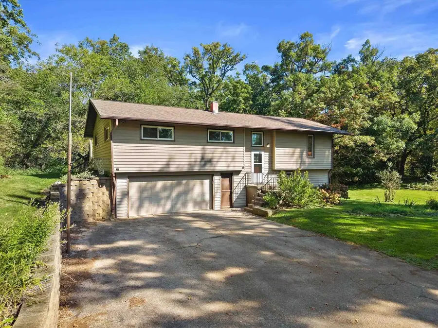 434 County Road MM, Brooklyn, WI 53521 - #2