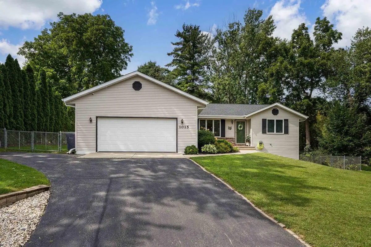 1015 N Willard Avenue, Janesville, WI 53545 - #1