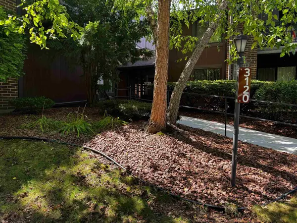 3120 Creek View Drive #1, Middleton, WI 53572