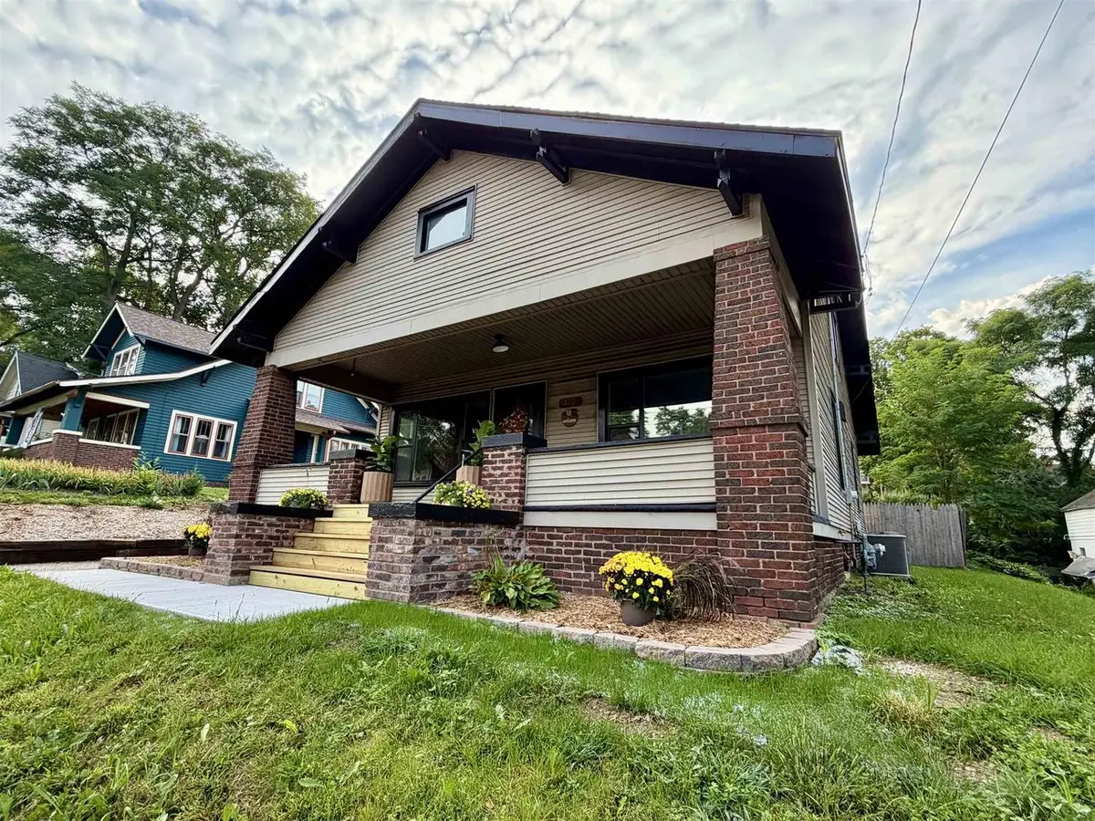 310 E Centerway, Janesville, WI 53545 - #1