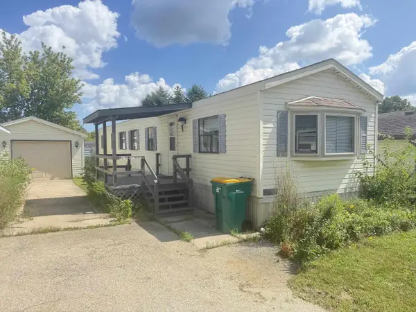 W210N11645 Pinecrest Lane, Germantown, WI 53022