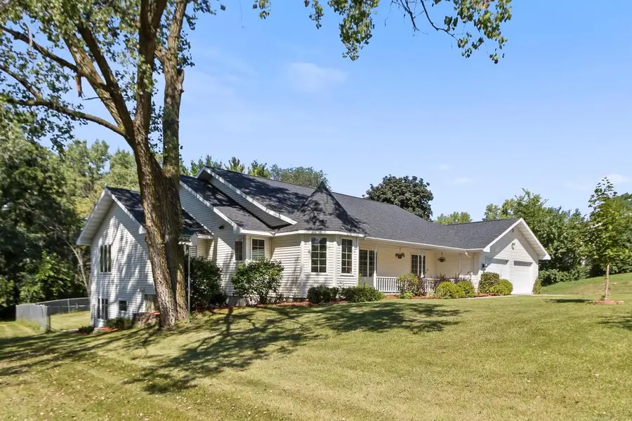 820 River Street, Portage, WI 53901 - #3