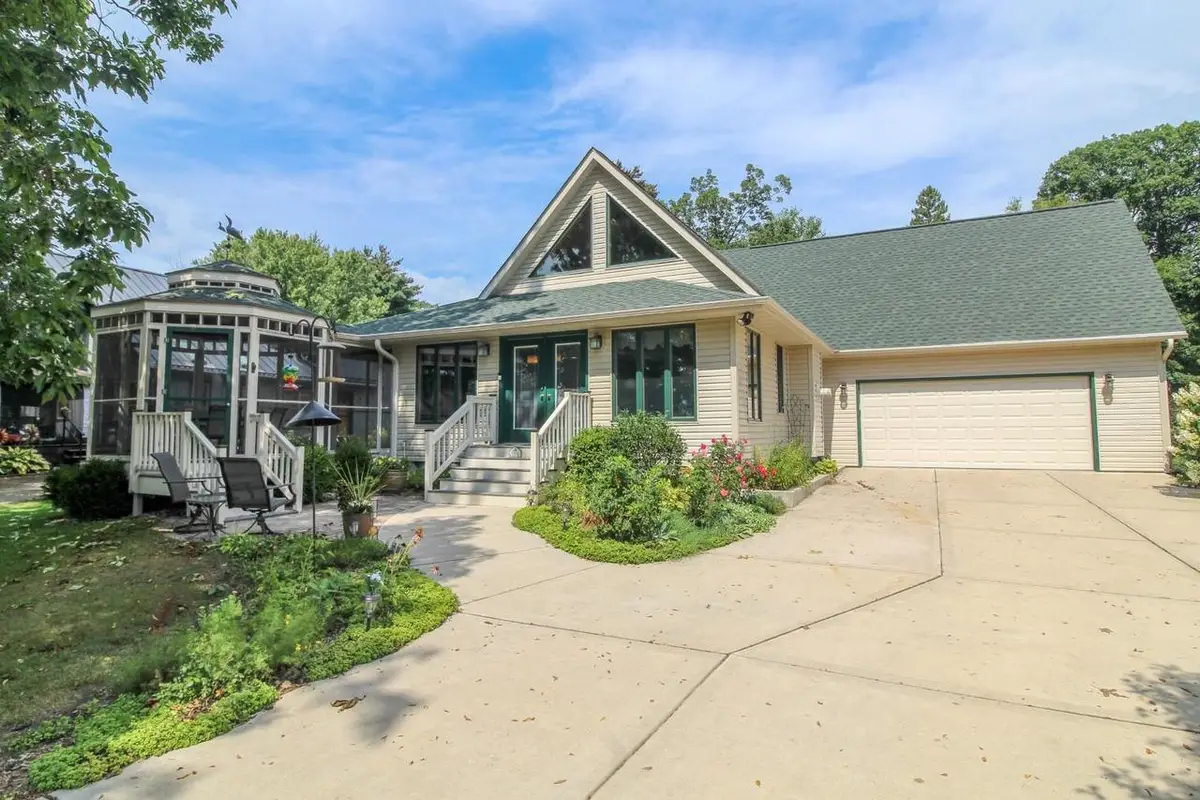 W9056 Ripley Road, Cambridge, WI 53523 - #1