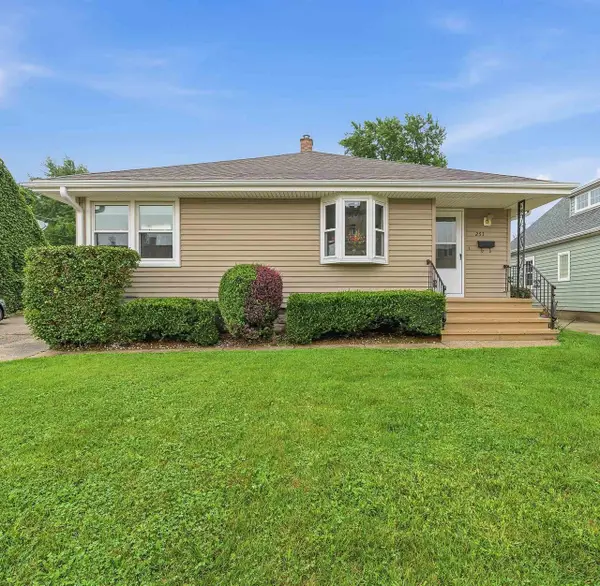 253 S Madison Street, Waupun, WI 53963