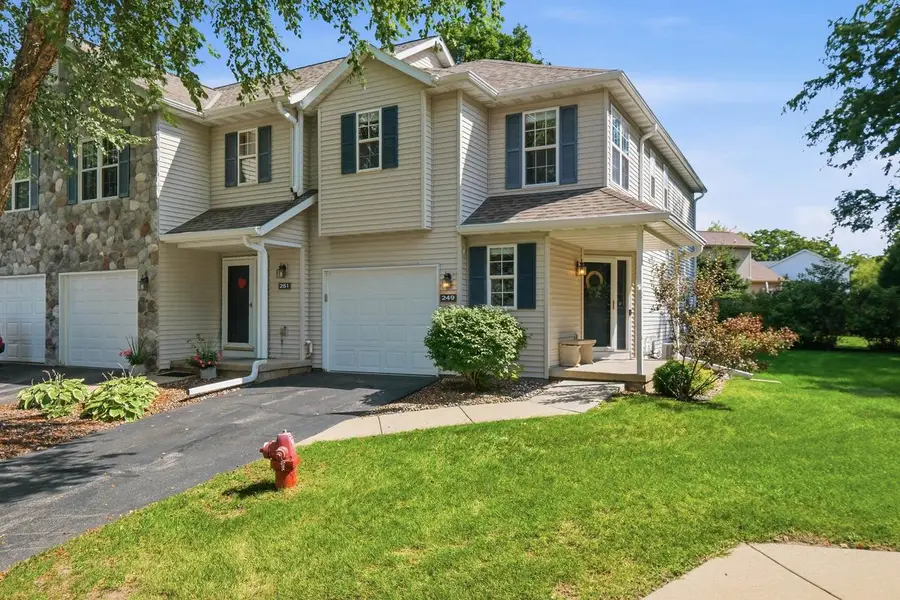 249 N Musket Ridge Drive, Sun Prairie, WI 53590 - #2