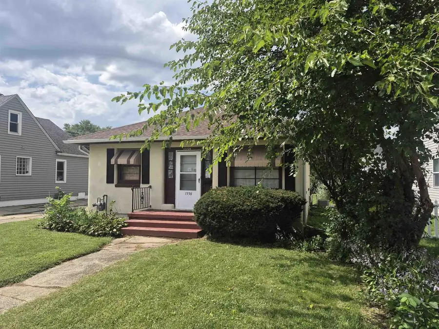 1338 Center Avenue, Janesville, WI 53546 - #2