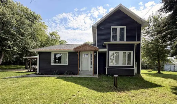 3816 E Creek Road, Beloit, WI 53511