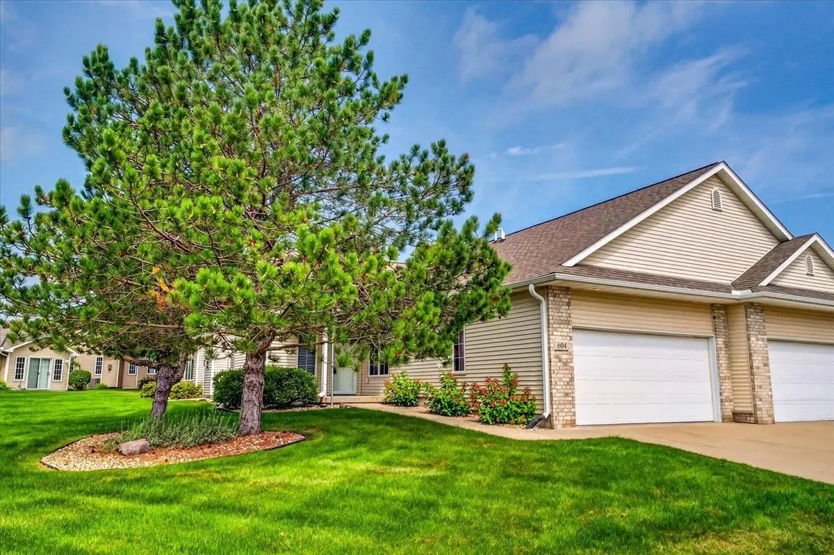 604 Springbrook Circle, Deforest, WI 53532 - #1