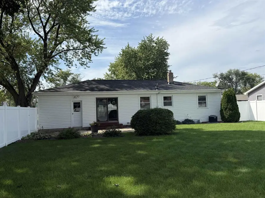 1551 S Grant Avenue, Janesville, WI 53546 - #3
