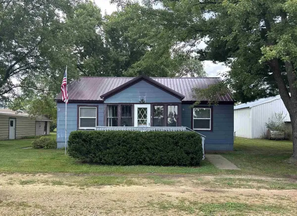 205 S 3rd Street, Avoca, WI 53506