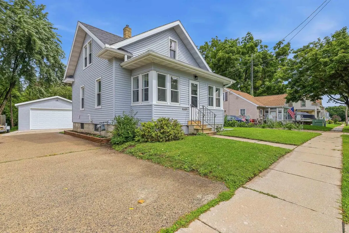 310 W Burnett Street, Beaver Dam, WI 53916 - #1