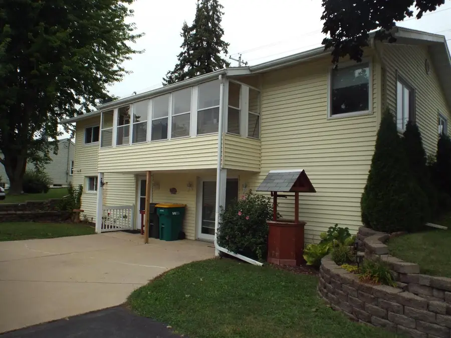 303 W Oshkosh Street, Ripon, WI 54971 - #2